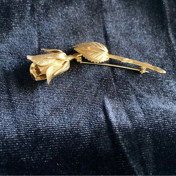 Rose Brooch Pin - Picture 3 of 4